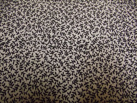Baumwolldruck - zarte Blätterranken - creme-schwarz - 100cm